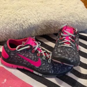 NIKE Free TR Connect 2